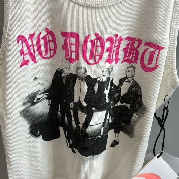 Daydreamer No Doubt Seven Night
Stand Tank - Picture 6 of 8